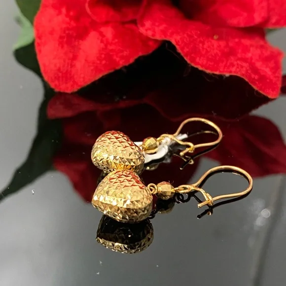 18K Yellow Gold Diamond Cut Heart Dangling Earrings